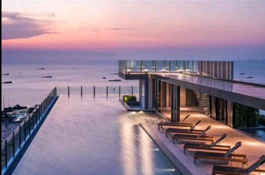 The Base Central Pattaya Luaran gambar