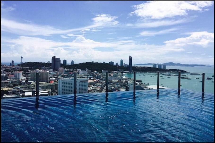 The Base Central Pattaya Luaran gambar