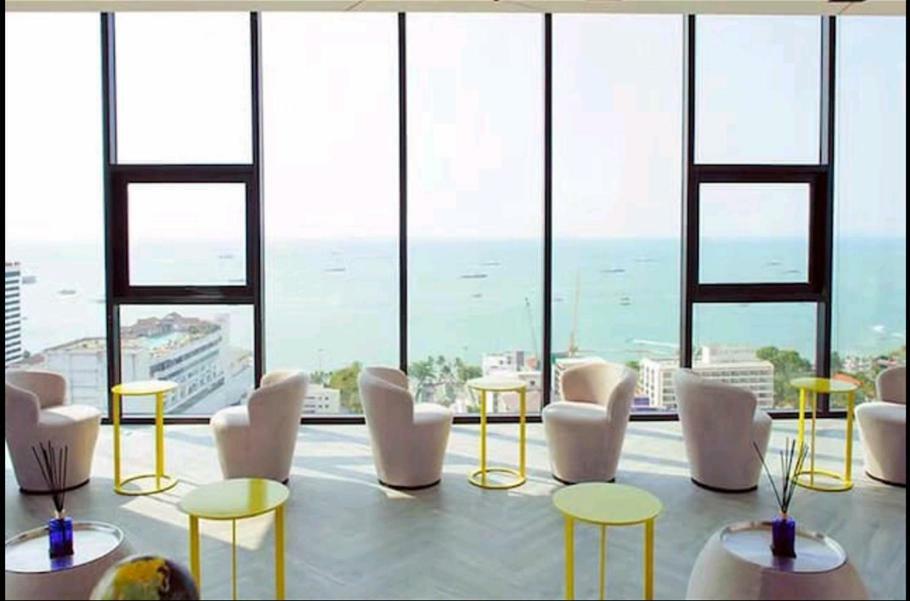 The Base Central Pattaya Luaran gambar