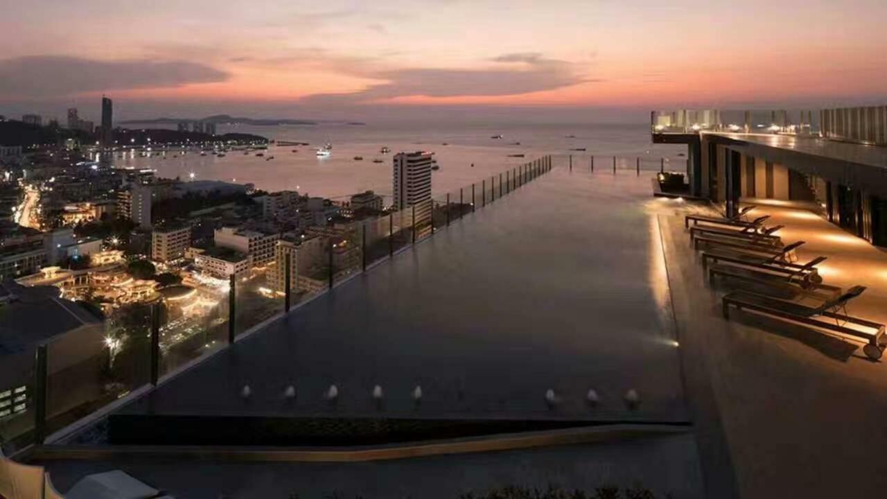 The Base Central Pattaya Luaran gambar